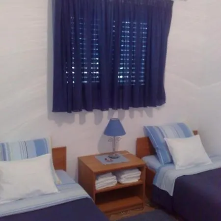 Apartment In With Sea View, Terrace, Air Conditioning, Wi-fi *